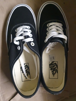 Vans Authentic black athletic shoes new, size 38.5