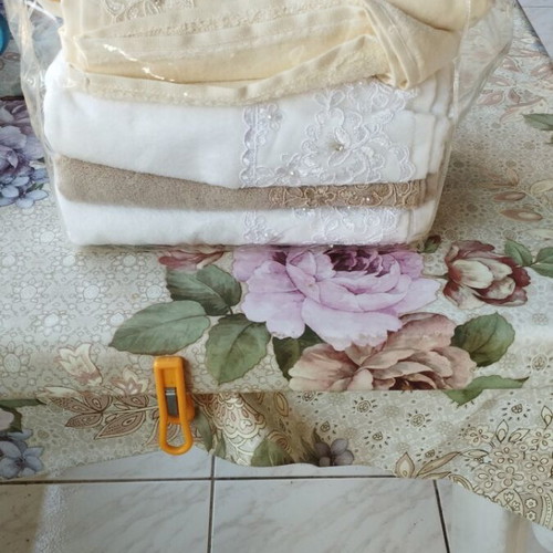 Towels new, unused and in very good condition