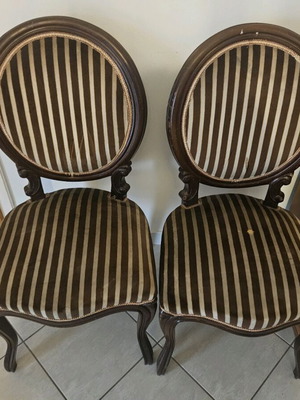 Σετ 2 vintage καρέκλες Louis style σαν καινούργιο με ριγέ ύφασμα