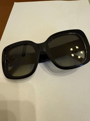 Louis Vuitton sunglasses like new, black