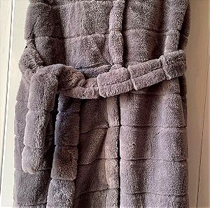 Γυναικείο γκρι γούνινο παλτό με κουκούλα,ζώνη και τσέπες one size