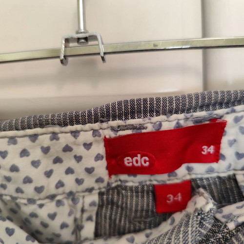 Esprit medium σορτσάκι σαν καινούργιο