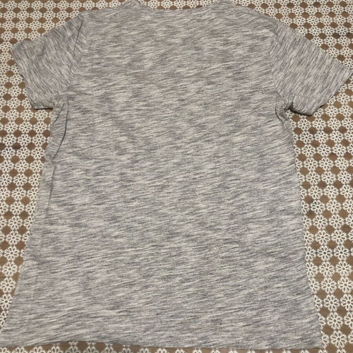 V T-Shirt used, gray color, size S
