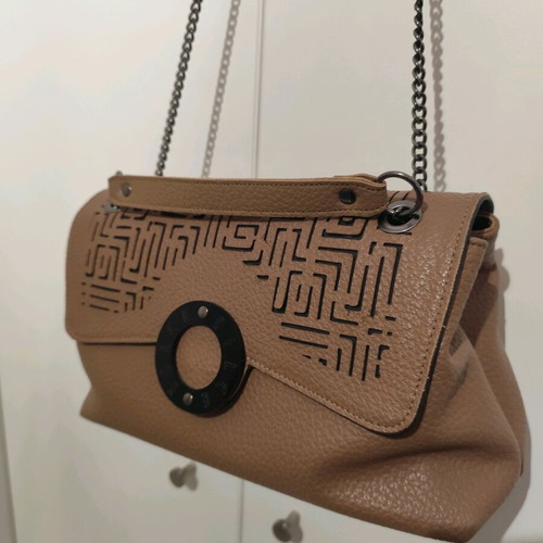Dolce shoulder bag like new, beige
