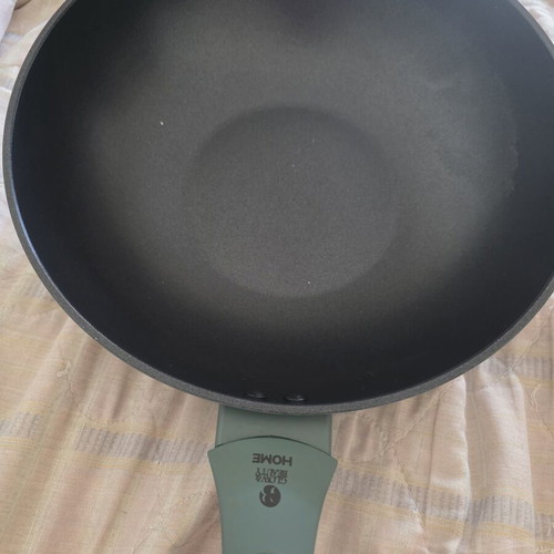 Wok pan Glow and Beauty with green handle, nonstick, new
