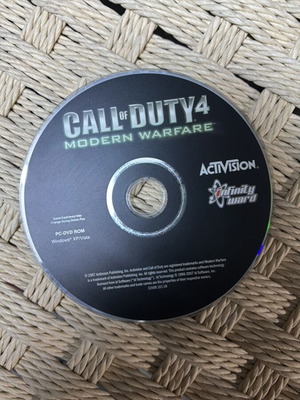 Call of Duty 4 PC DVD like new