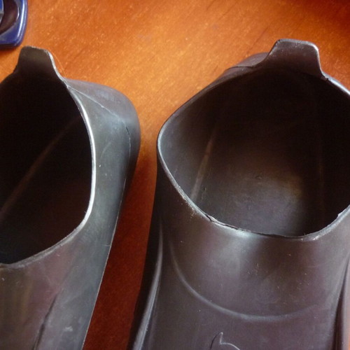 Dolphin Unisex Swim Fins Size 38 Used, Good Condition