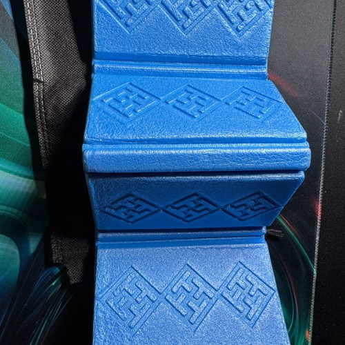 Folding cushion like new for outdoor and picnic use