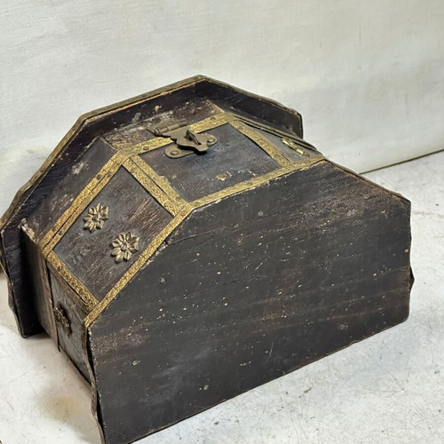 Vintage wooden jewelry box with brass decorations used