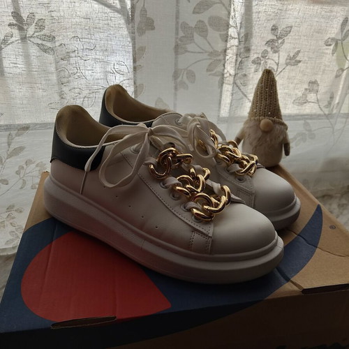 Glam sneakers like new, size 40, white with gold chain detail