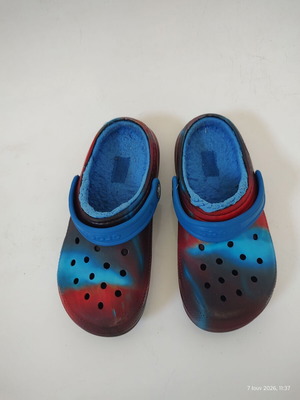 Παιδικά σαμπό Crocs Classic Lined σαν καινούργια, νούμερο 33-34, πολύχρωμα