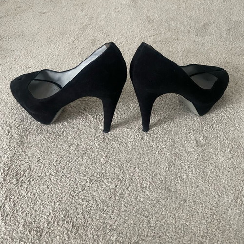 Sergio Rossi black suede pumps used with front opening
