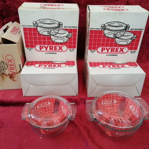 Pyrex oven set 2 pcs 1.25L and 2L France new from 1990
