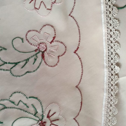 Vintage embroidered round tablecloth Rotonda diameter 1.48m