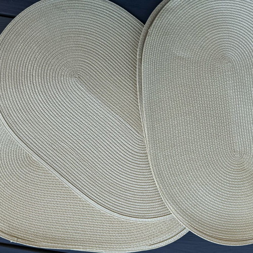 Placemats new set of 8 pieces