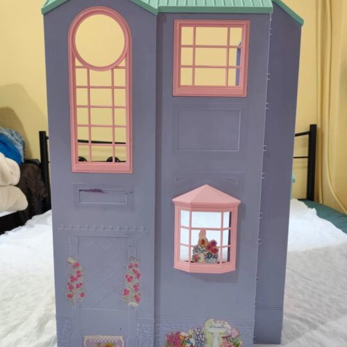 Barbie Fold N Fun Collectible Dollhouse used
