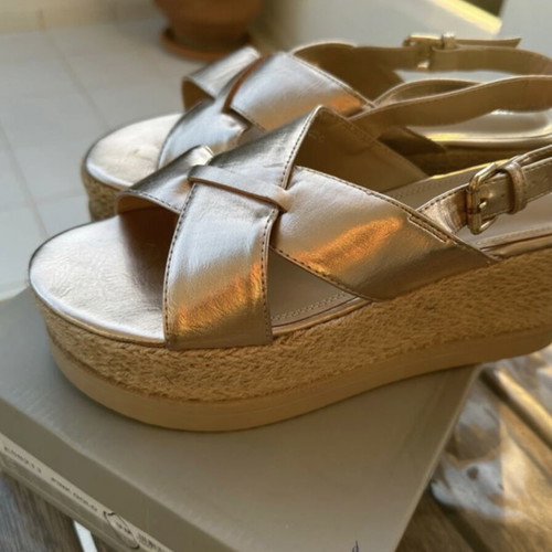 Migato platform sandals new, pink gold size 39