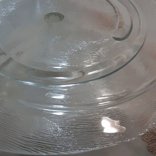 Glass cake stand new, surface 30×30 cm