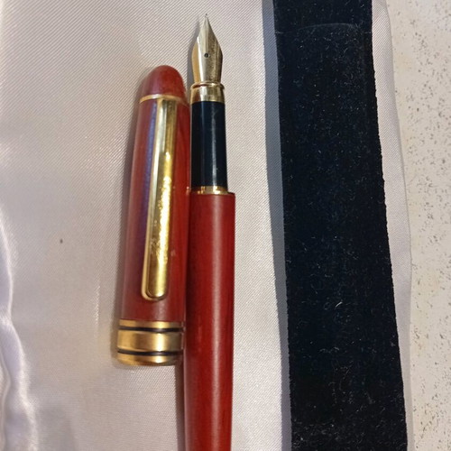 Ballantine's collectible pen new with gold details