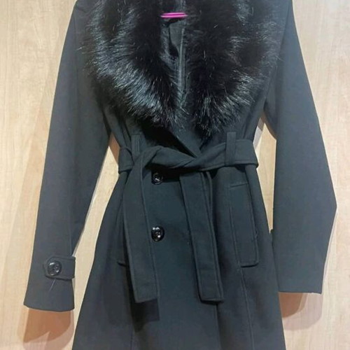 Black onesize coat like new with fur on vest