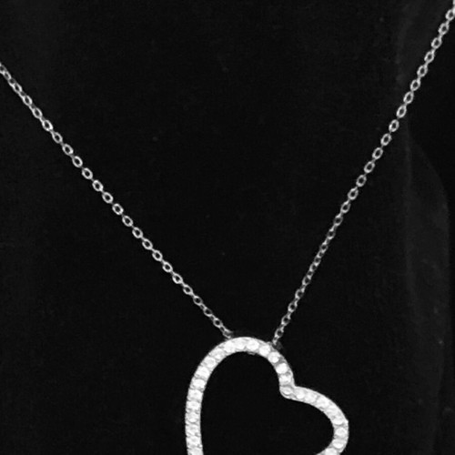 Swarovski heart-shaped pendant used with chain