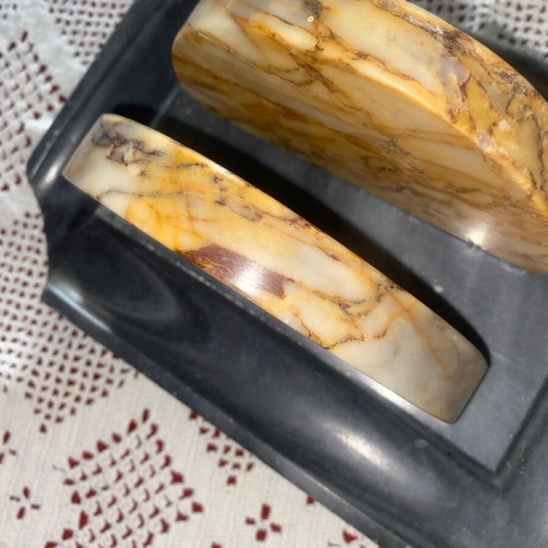 Marble napkin holder like new