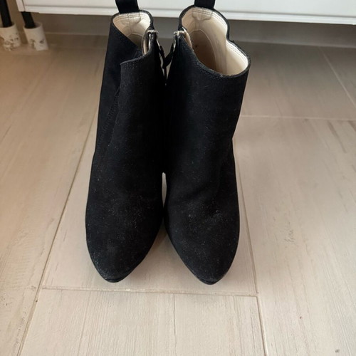 Zara leather ankle boots black size 36 like new