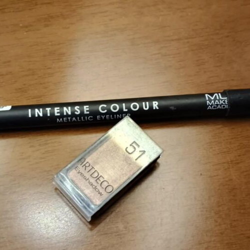 Artdeco eyeshadow set and Mua eyeliner pencil like new
