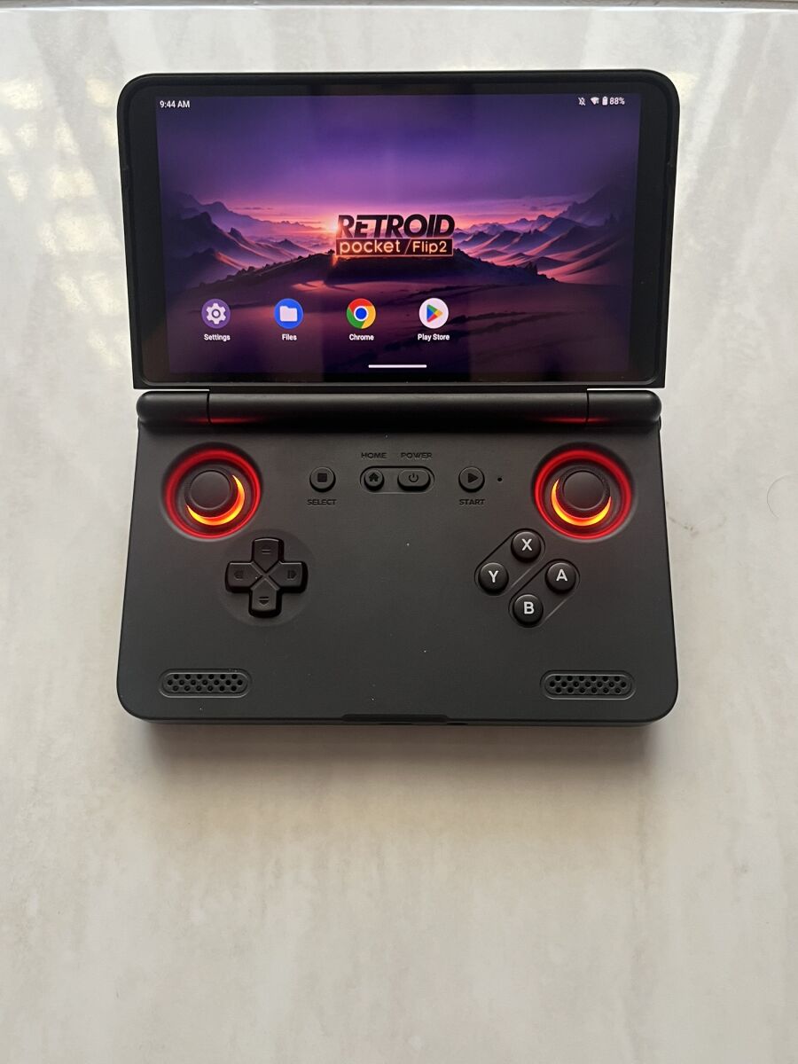 Retroid Pocket Flip 2 SD865 handheld… - € 255,00 - Vendora.cy