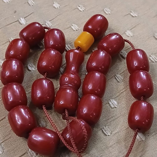 Mastic komboloi worry beads, bakelite, 18 beads