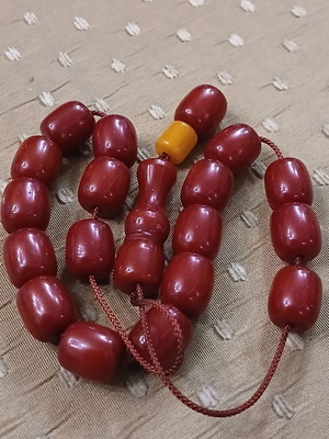 Mastic komboloi worry beads, bakelite, 18 beads