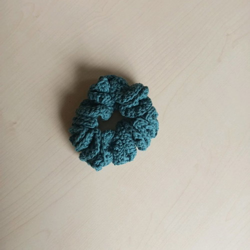 Scrunchie knitted handmade new for hair