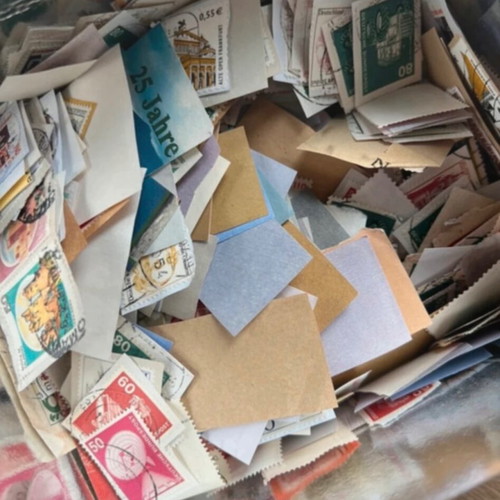 Stamps like new, pack of 100 pieces