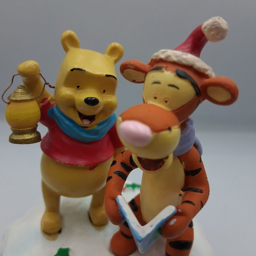 Winnie the Pooh Christmas Music Box like new