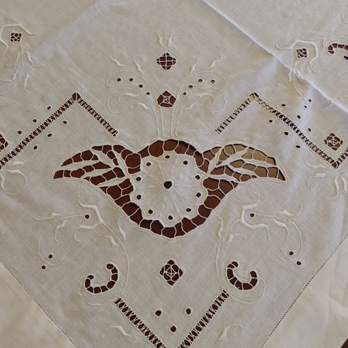 Handmade cutwork tablecloth 170x170, like new