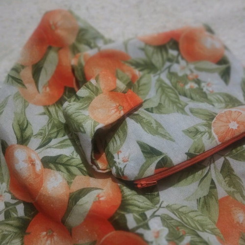 Set bag and pouch with orange print