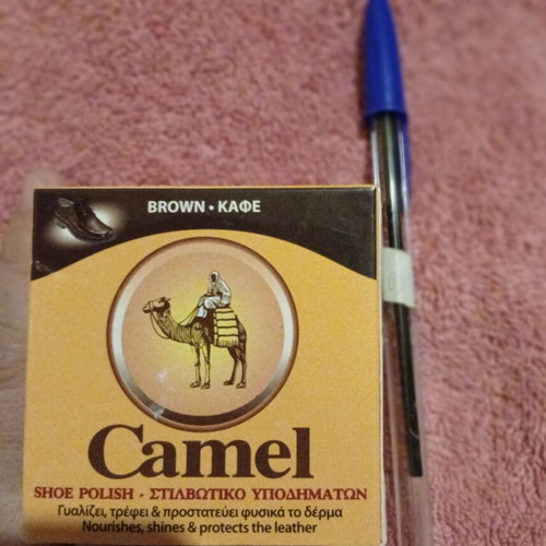 Camel shoe polish used for collection