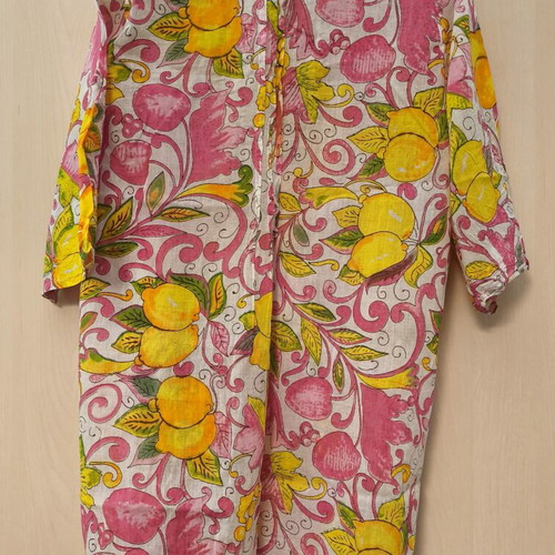 Celestino caftan like new, multicolor with lemon print