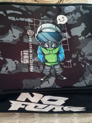 Ισοθερμικό τσαντάκι φαγητού no Fear Robot 21x20x15cm 5lt καινούργιο