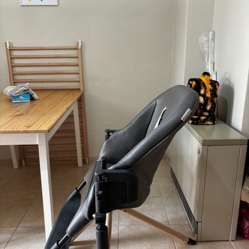 Giordani baby/child feeding seat like new