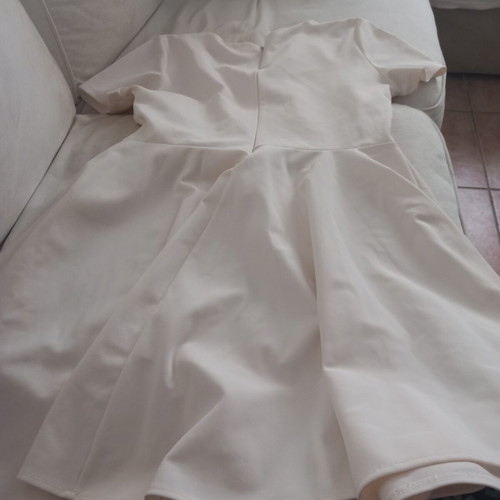 Ecru dress like new, size L, georgette fabric