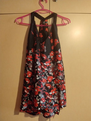 Backless blouse satin fabric size M, like new, black and red
