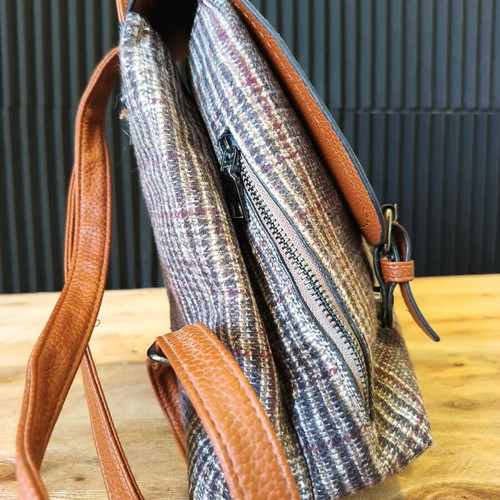 Women’s checked backpack bag with brown leatherette like new