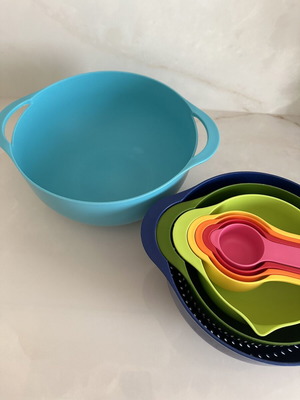 Joseph Joseph Nest Plus 8-Piece Plastic Kitchen Measuring Set like new