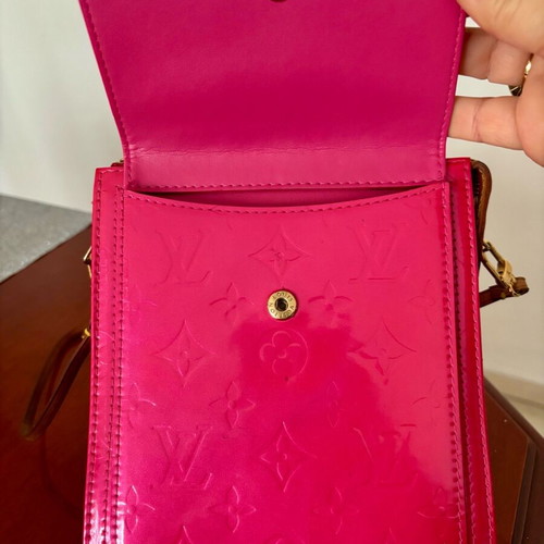 Louis Vuitton Mott Vernis shoulder bag like new, fuchsia