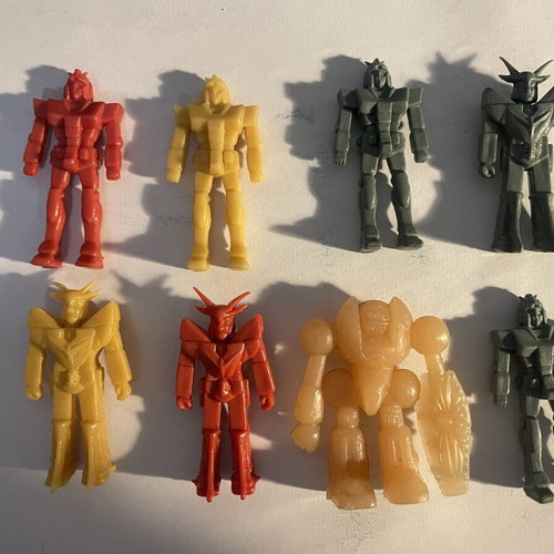 Solpa robot figures pack of 8 like new