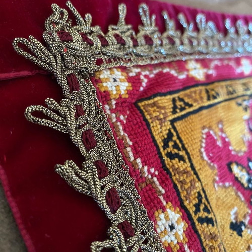 Handmade metrito embroidery used with velvet finish