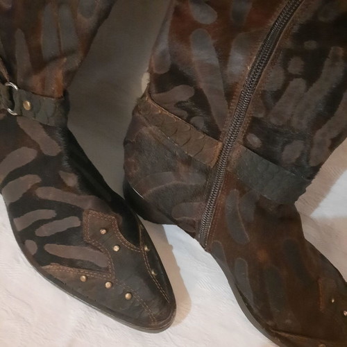 Irma Bass Italy Pony leather women's boots like new, size 38.5