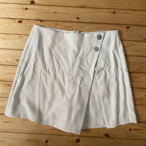Stradivarius white skirt shorts like new
