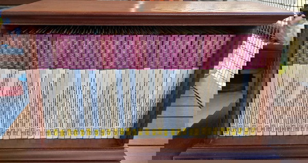 Η ΜΕΓΑΛΗ ΜΟΥΣΙΚΗ 33 CD-BOOK + ξύλινη ΘΗΚΗ
